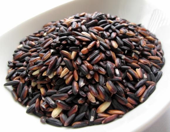8 Surprising Health Benefits of Black Rice
