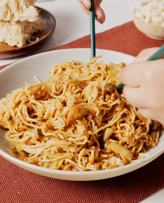 Jajangmyeon with Amaranth Noodles